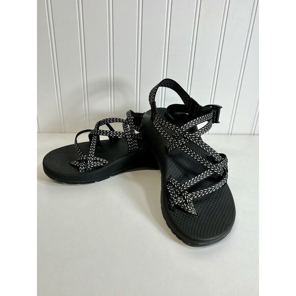 Chaco Womens Classic Hiking sandal. ZX/2 Strappy Black/White. Sz 8. Lightly Worn - Picture 2 of 7